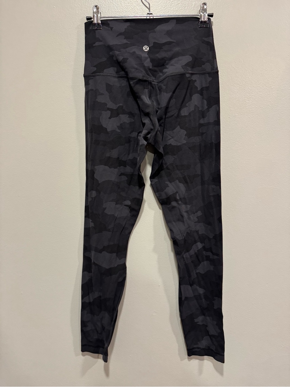 Lululemon Align Pant 25" in Heritage 365 Camo Deep Coal Multi Size 6 - Picture 3 of 4